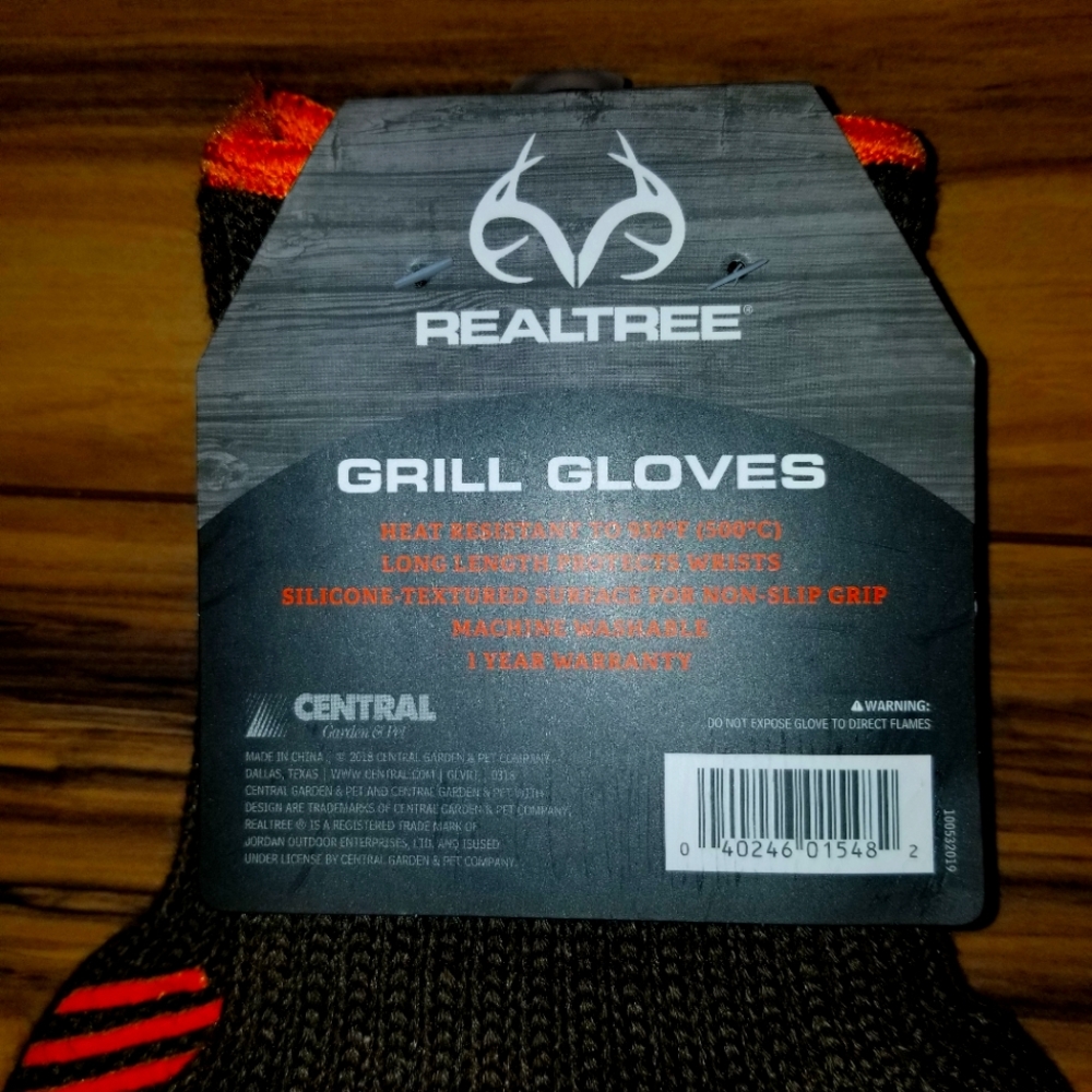Realtree - Heat Resistant Grill Gloves.